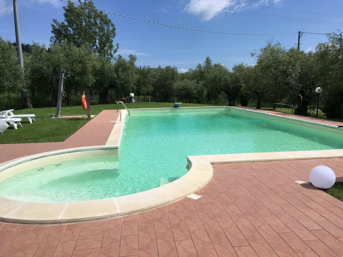 Гостьовий будинок Le Coccole Del Trasimeno Туоро-суль-Тразімено Екстер'єр фото